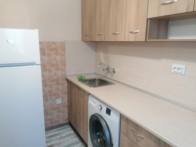Издаје се  1 спаваћа соба Ловеч , Широк центар , 75 м2 | 68830170 - слика [2]