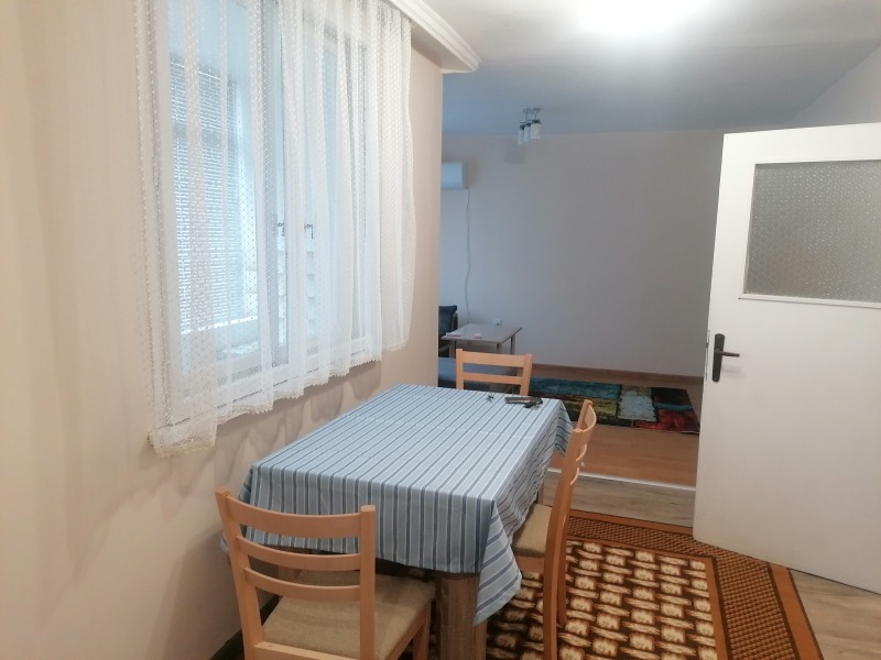 Издаје се  1 спаваћа соба Ловеч , Широк центар , 75 м2 | 68830170 - слика [3]