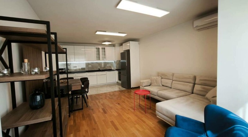 Издаје се  2 спаваће собе Софија , Банишора , 103 м2 | 62408435 - слика [2]