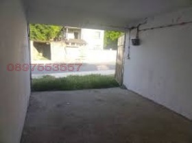 Дава под наем ГАРАЖ, ПАРКОМЯСТО, гр. Разград, Лудогорие, снимка 5 - Гаражи и паркоместа - 53612468