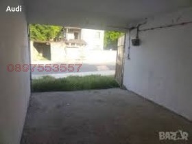 Дава под наем ГАРАЖ, ПАРКОМЯСТО, гр. Разград, Лудогорие, снимка 2 - Гаражи и паркоместа - 53612468