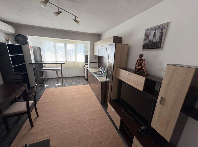 Zu vermieten  1 Schlafzimmer Sofia , Wrabniza 1 , 45 qm | 56217900 - Bild [3]