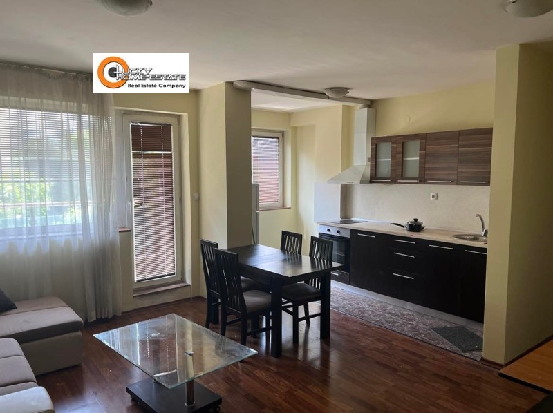 Издаје се  1 спаваћа соба Софија , Центар , 73 м2 | 61764630 - слика [3]