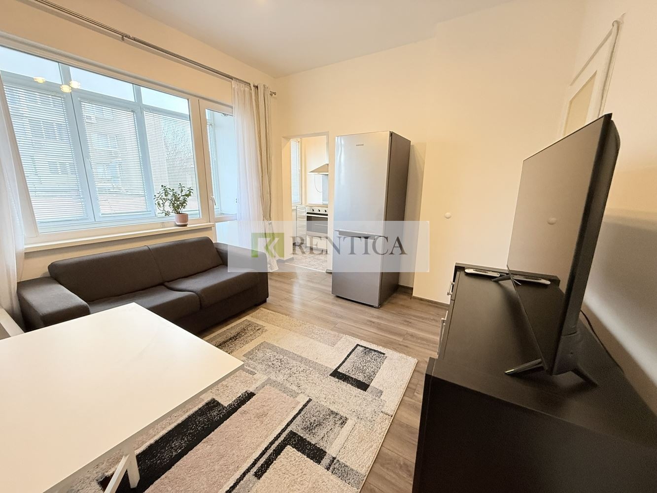 Дава под наем 3-СТАЕН, гр. Варна, Център, снимка 8 - Апартаменти - 53628910