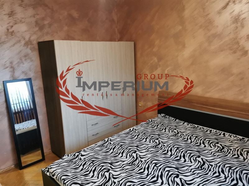 A louer  1 chambre Varna , Tsentar , 56 m² | 77139194