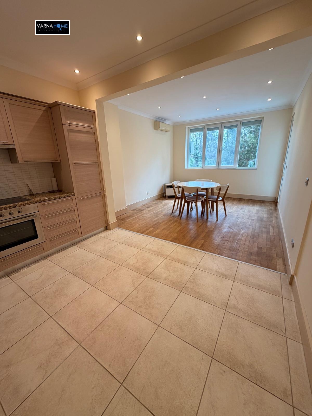 Дава под наем 3-СТАЕН, гр. Варна, ВИНС-Червен площад, снимка 2 - Апартаменти - 53920909