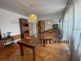Офис град София, Гео Милев