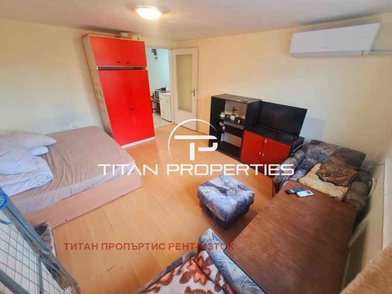 Дава под наем  1-стаен град Бургас , Лазур , 30 кв.м | 30590702
