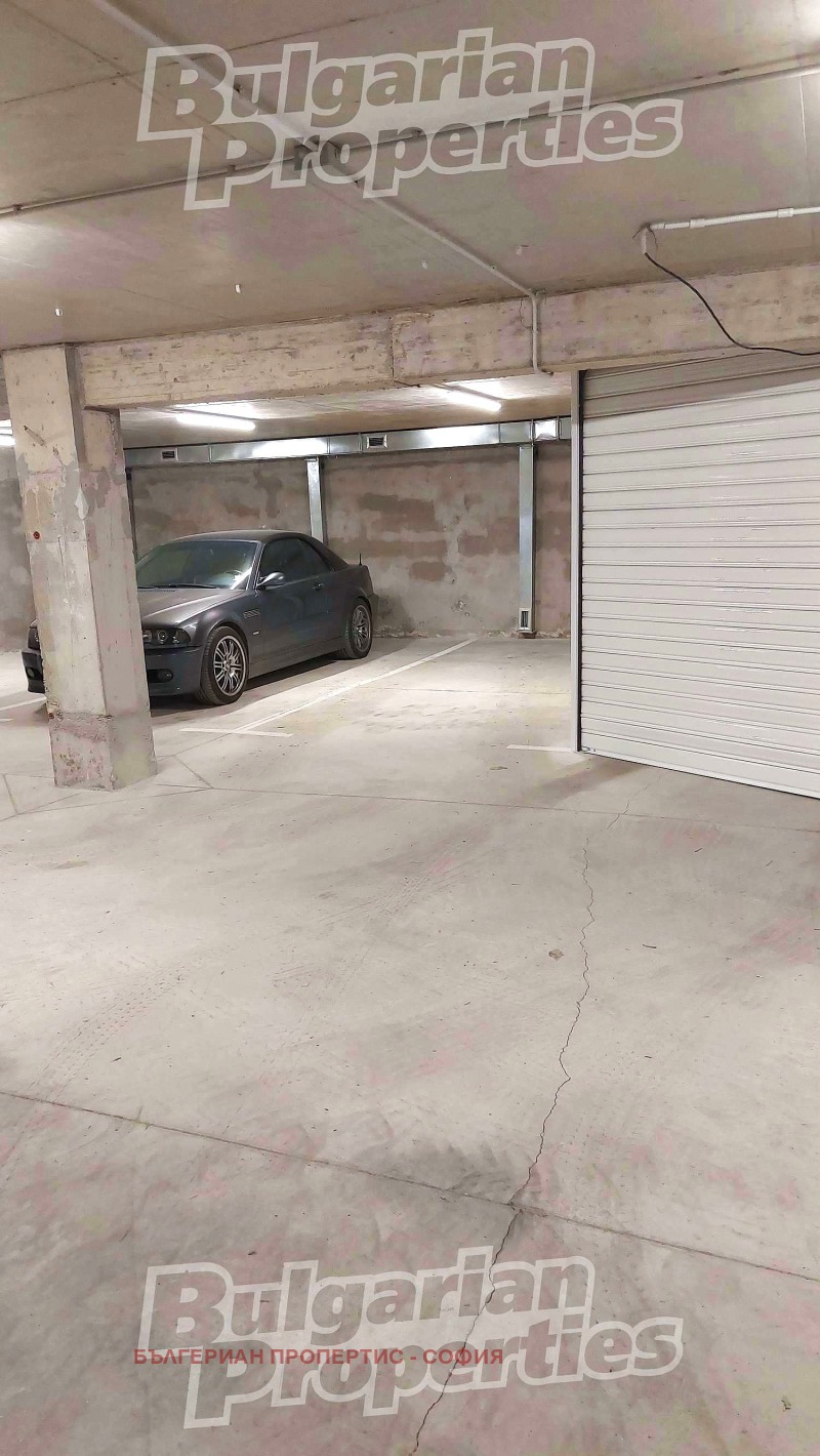 För uthyrning  Parkeringsplats Sofia , Goce Deltjev , 12 kvm | 75047138 - bild [3]