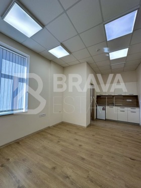 Zu vermieten Büro