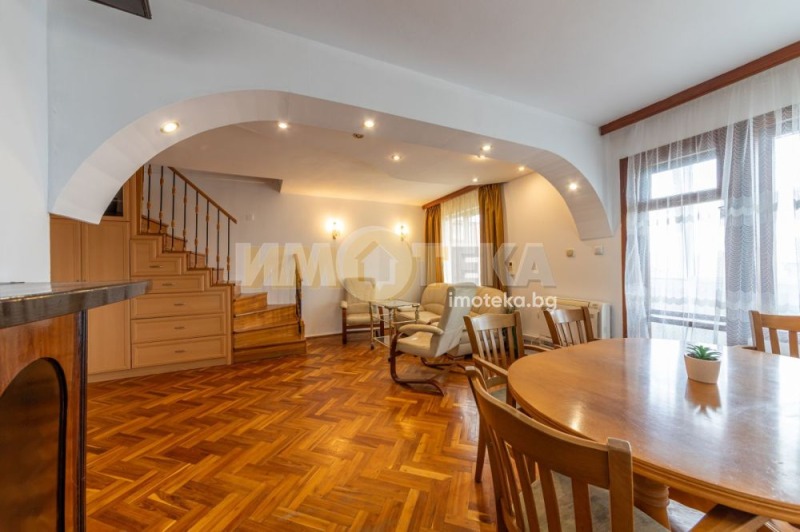 Da affittare  3+ camere da letto Varna , Kolhozen pazar , 103 mq | 65980068