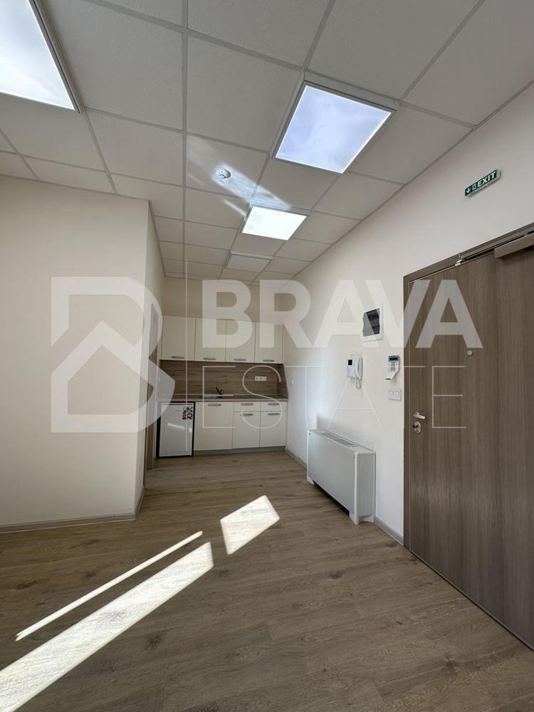 Дава под наем  Офис град Пловдив , Център , 36 кв.м | 75585617 - изображение [2]