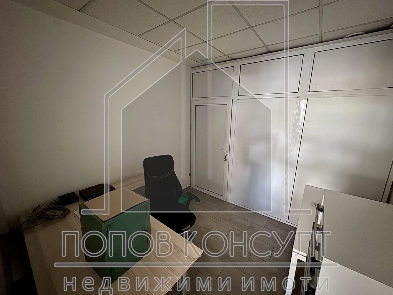 Дава под наем МАГАЗИН, гр. Пловдив, Христо Смирненски, снимка 2 - Магазини - 54264784