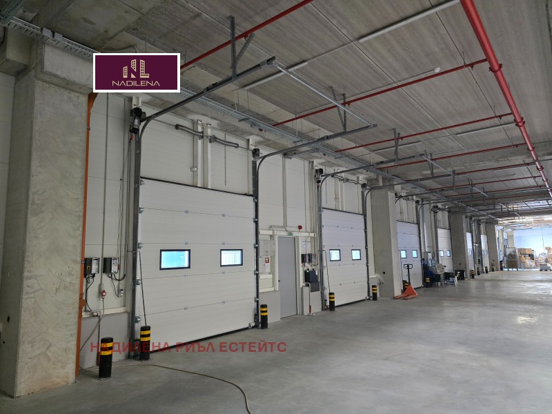 Дава под наем СКЛАД, гр. Елин Пелин, област София област, снимка 5 - Складове - 52220054