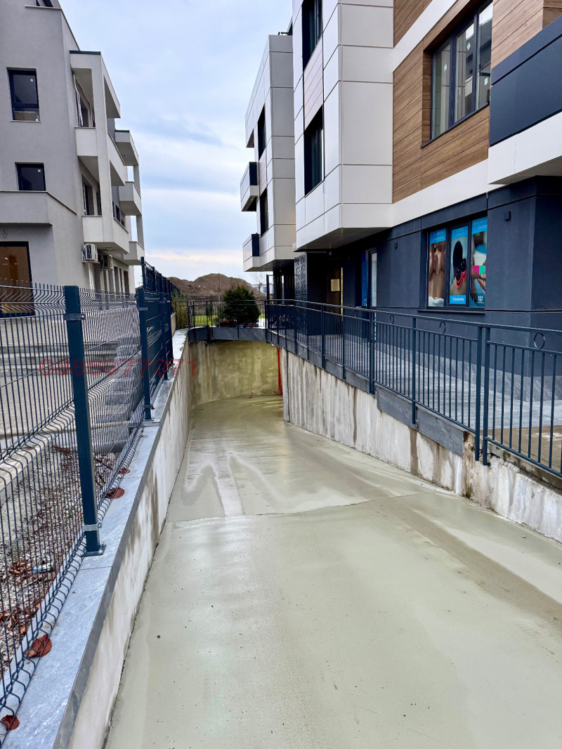 Дава под наем ГАРАЖ, ПАРКОМЯСТО, гр. София, Малинова долина, снимка 2 - Гаражи и паркоместа - 52778903