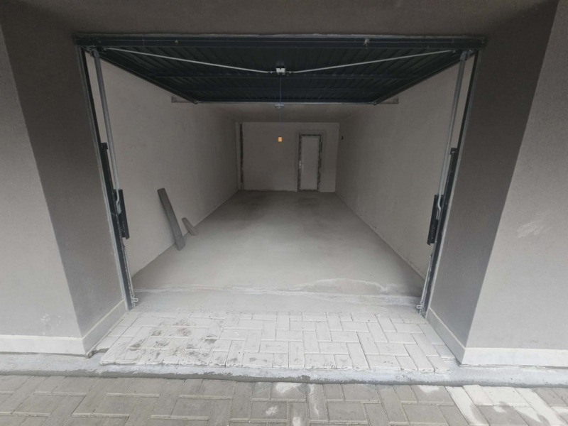 Дава под Наем ГАРАЖ в град Кърджали, Възрожденци - 23 кв.м / 80 € » 156.47 лв., ТБС БГПРОПЪРТИС