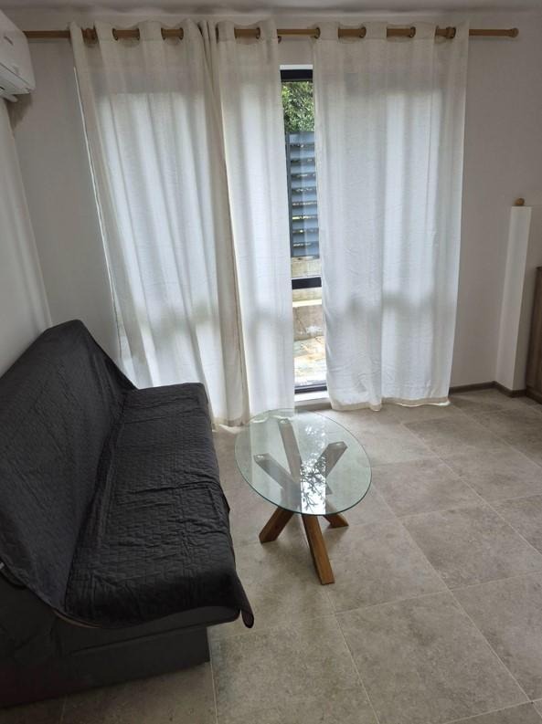 Издаје се  1 спаваћа соба Софија , Младост 4 , 126 м2 | 35900028 - слика [4]