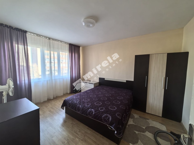 Дава под наем 2-СТАЕН, гр. Ямбол, Център, снимка 2 - Апартаменти - 52477870