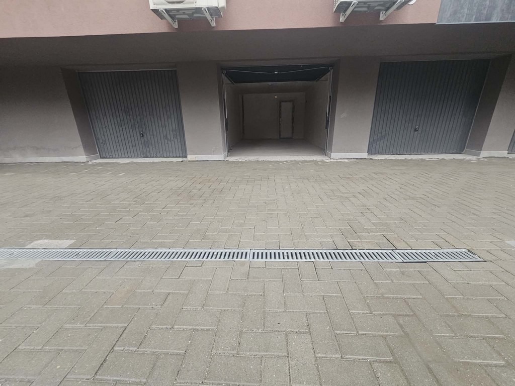 Дава под наем ГАРАЖ, ПАРКОМЯСТО, гр. Кърджали, Възрожденци, снимка 2 - Гаражи и паркоместа - 54063937