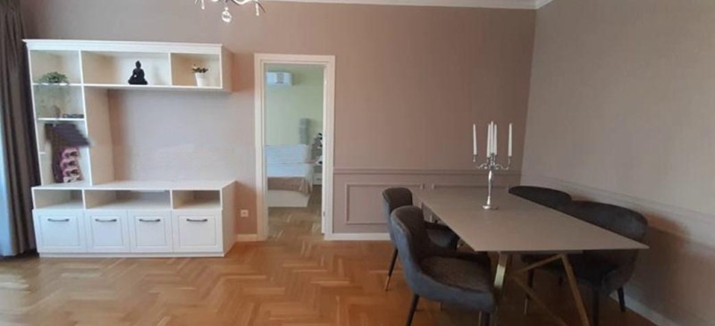 K pronájmu  2 ložnice Sofia , Doktorski pametnik , 90 m2 | 88959544 - obraz [9]