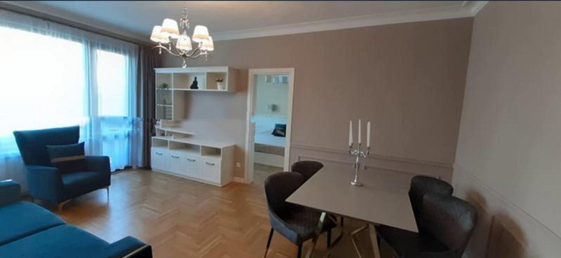 K pronájmu  2 ložnice Sofia , Doktorski pametnik , 90 m2 | 88959544 - obraz [10]