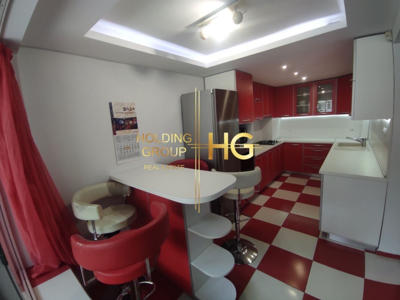 Te huur  2 slaapkamers Varna , Tsentar , 105 m² | 62122758