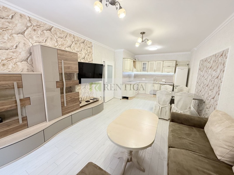 De inchiriat  1 dormitor Varna , Țentâr , 98 mp | 77673211