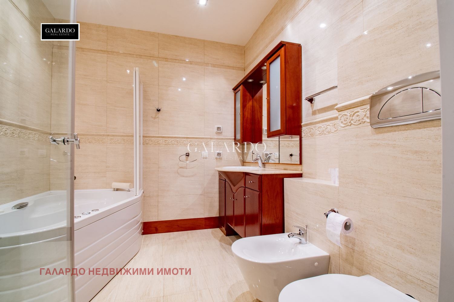 Дава под наем 4-СТАЕН, гр. София, Лозенец, снимка 12 - Апартаменти - 53673737