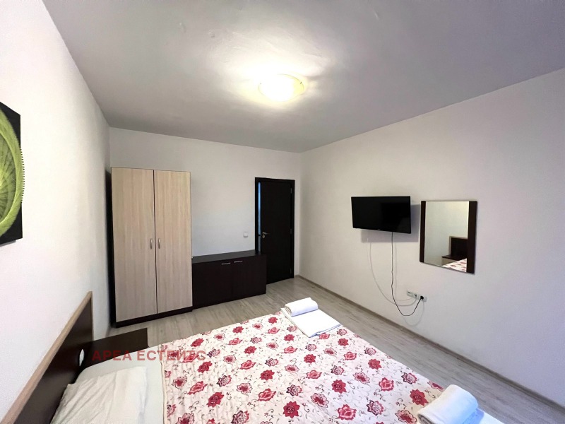 De inchiriat  3+ dormitor Burgas , Lazur , 200 mp | 44598762 - imagine [2]