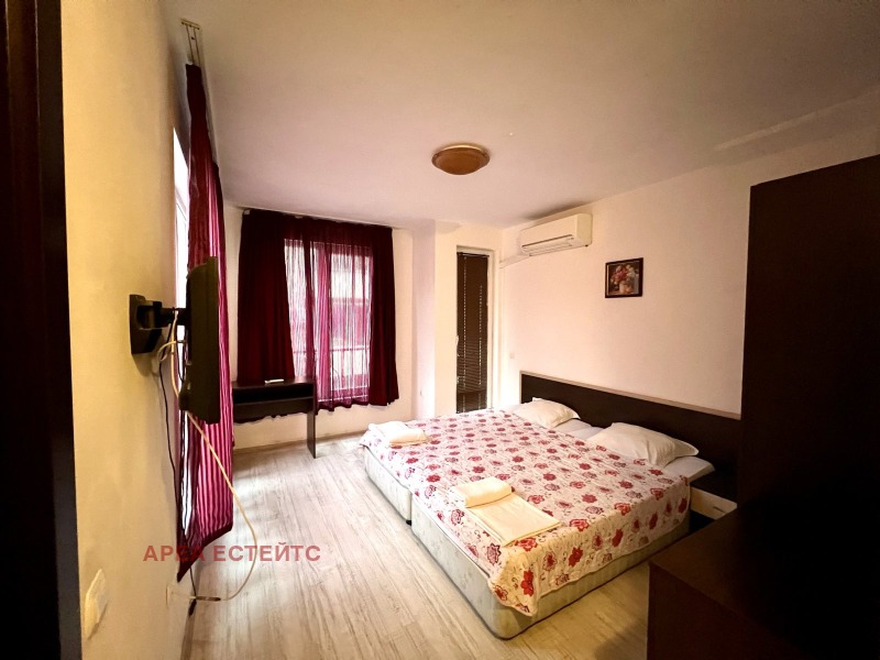 De inchiriat  3+ dormitor Burgas , Lazur , 200 mp | 44598762 - imagine [13]