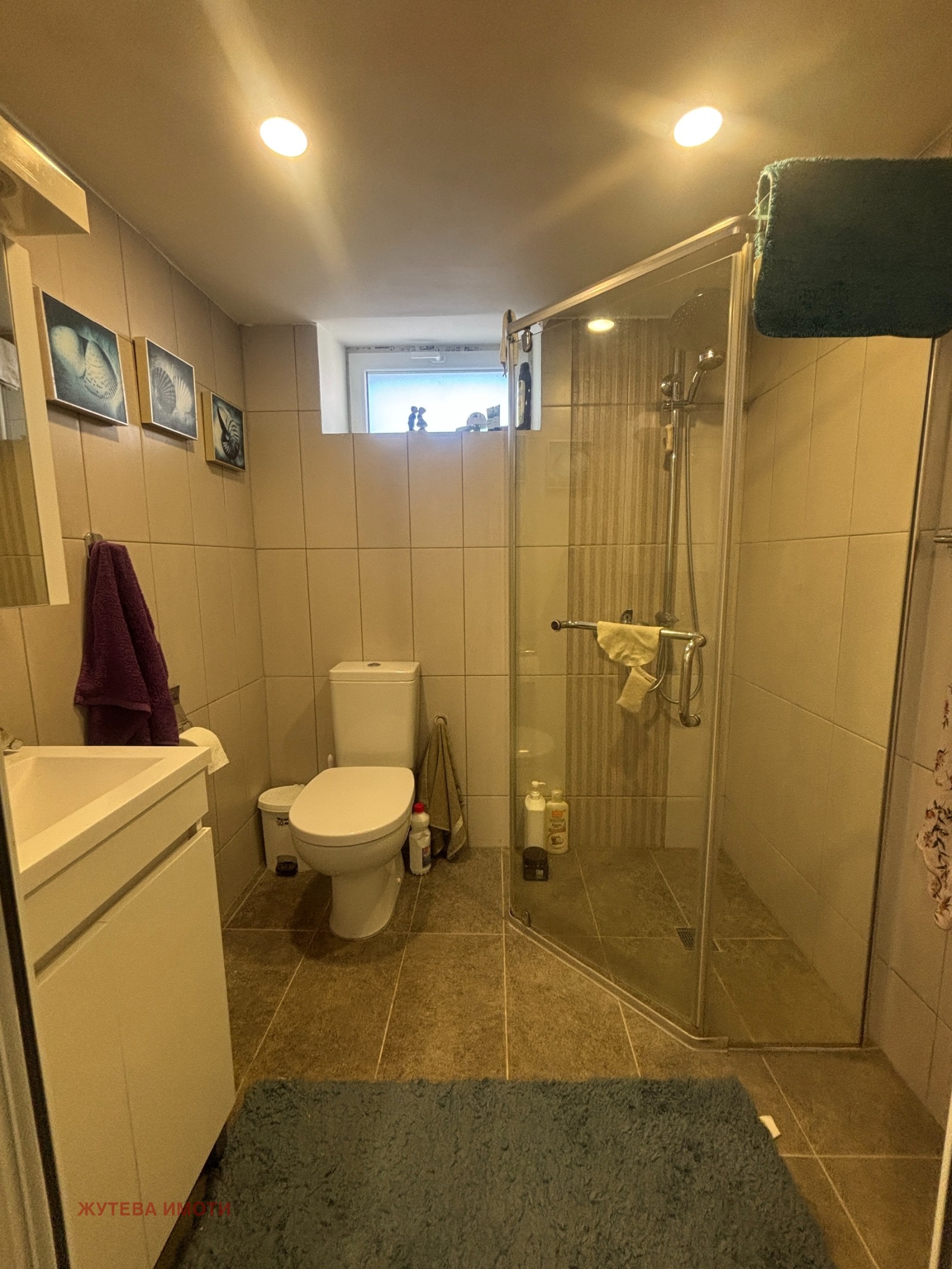 Дава под наем КЪЩА, гр. Карлово, област Пловдив, снимка 9 - Къщи - 56130583