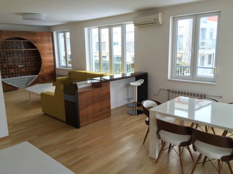 Дава под наем 4-СТАЕН, гр. София, Малинова долина, снимка 3 - Апартаменти - 53523340