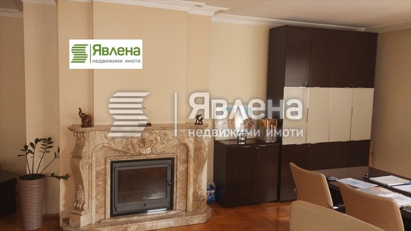 De inchiriat  3+ dormitor Sofia , Țentâr , 200 mp | 65448519