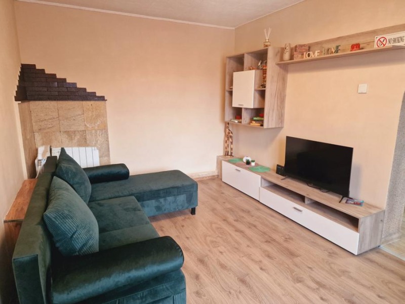 Para alugar  Andar da casa Sofia , Levski , 100 m² | 76397410