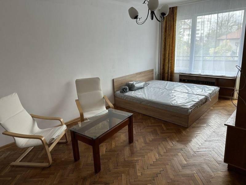Vuokrattavana  1 makuuhuone Sofia , Krasno selo , 55 neliömetriä | 48204961