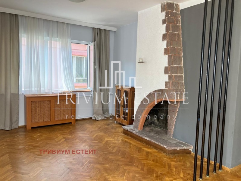 Издаје се  2 спаваће собе Пловдив , Центар , 120 м2 | 80335842