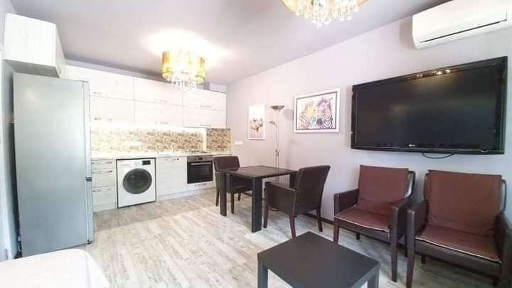 Дава под нем  1-стаен, град Варна, Аспарухово •  450 EUR • ID 80714890 — holmes.bg - [1] 