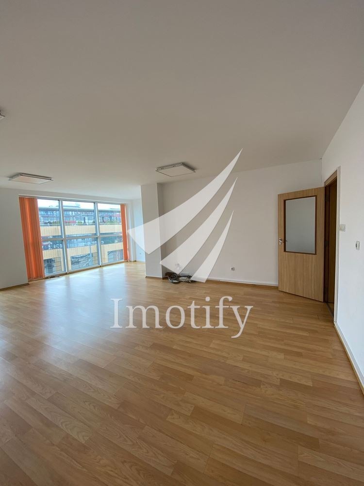 Para alugar  Escritório Sofia , Lozenec , 123 m² | 88569137