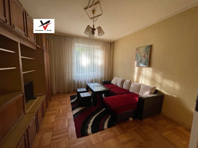 För uthyrning  1 sovrum Pernik , Centar , 70 kvm | 87180723