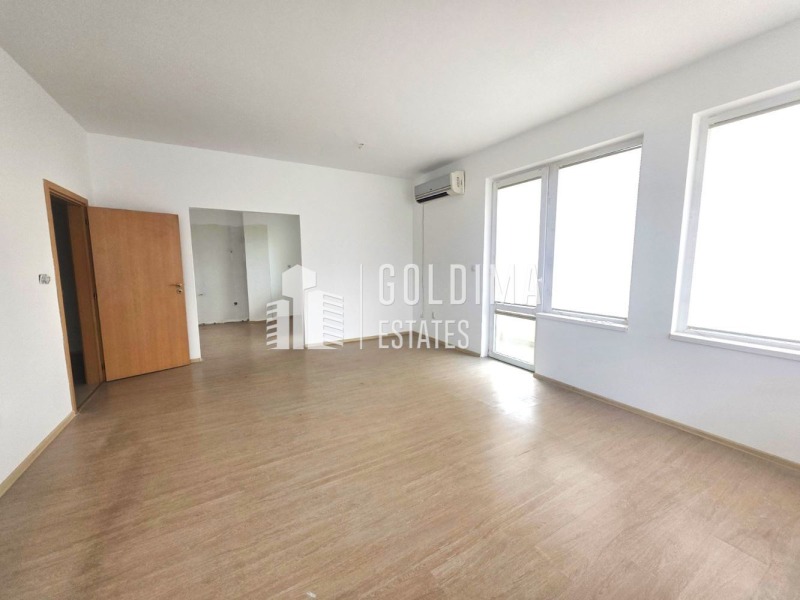 De inchiriat  Birou Burgas , Slaveicov , 240 mp | 21183389 - imagine [7]