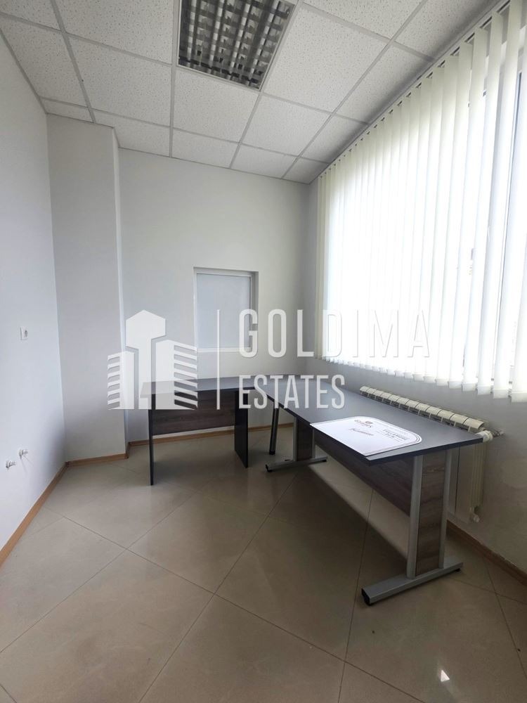De inchiriat  Birou Burgas , Slaveicov , 240 mp | 21183389 - imagine [9]