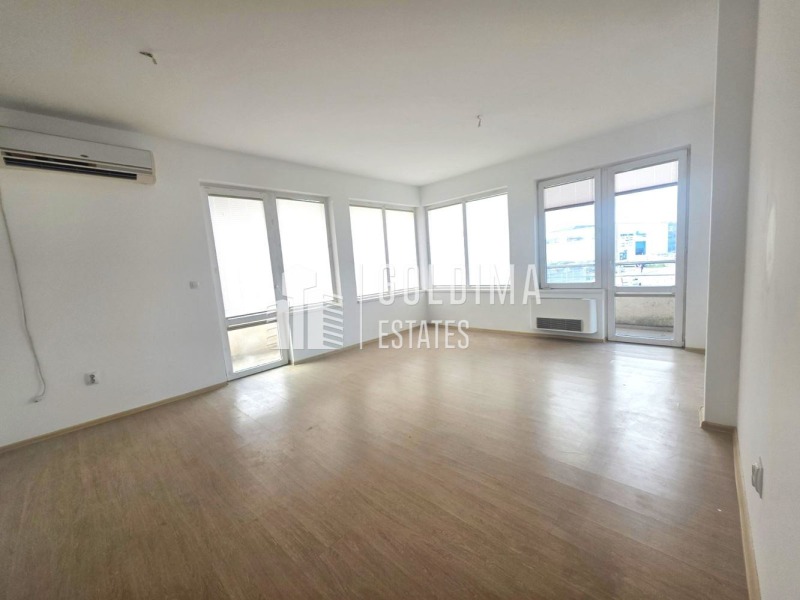 De inchiriat  Birou Burgas , Slaveicov , 240 mp | 21183389 - imagine [4]
