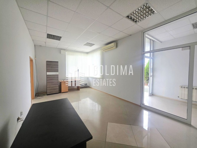 De inchiriat  Birou Burgas , Slaveicov , 240 mp | 21183389 - imagine [8]