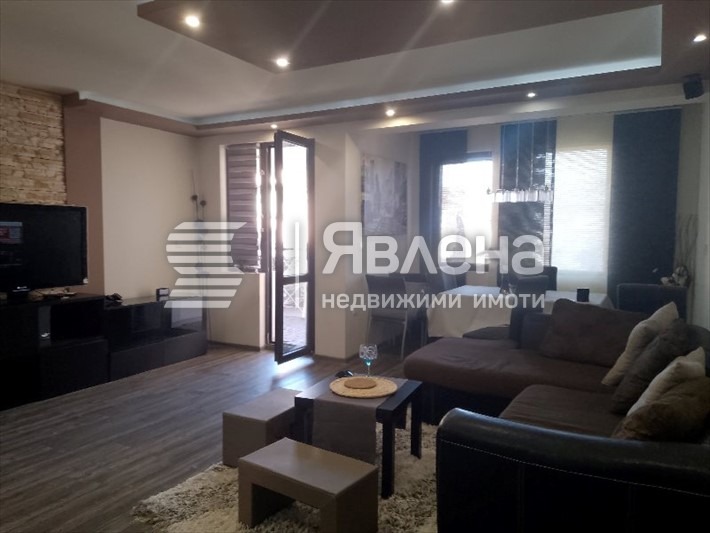Дава под наем  3-стаен град Благоевград , Освобождение , 94 кв.м | 21512045 - изображение [2]