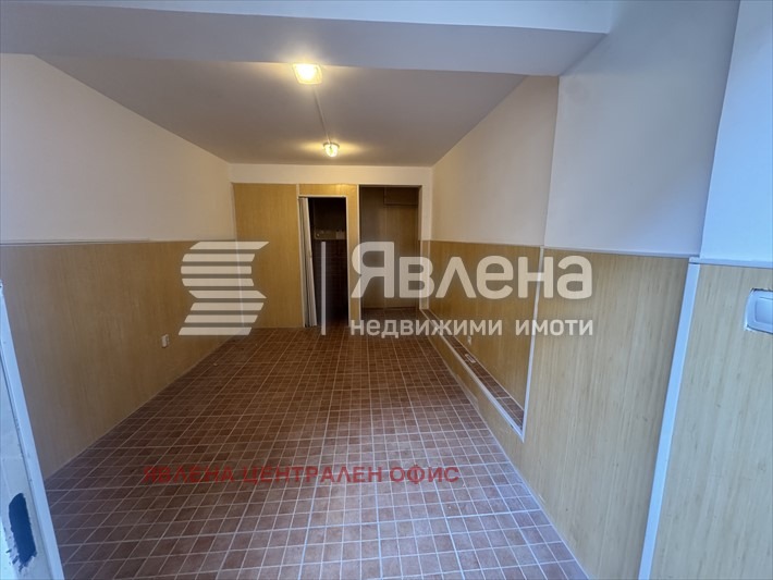 Дава под наем ГАРАЖ, ПАРКОМЯСТО, гр. София, Редута, снимка 2 - Гаражи и паркоместа - 56320399