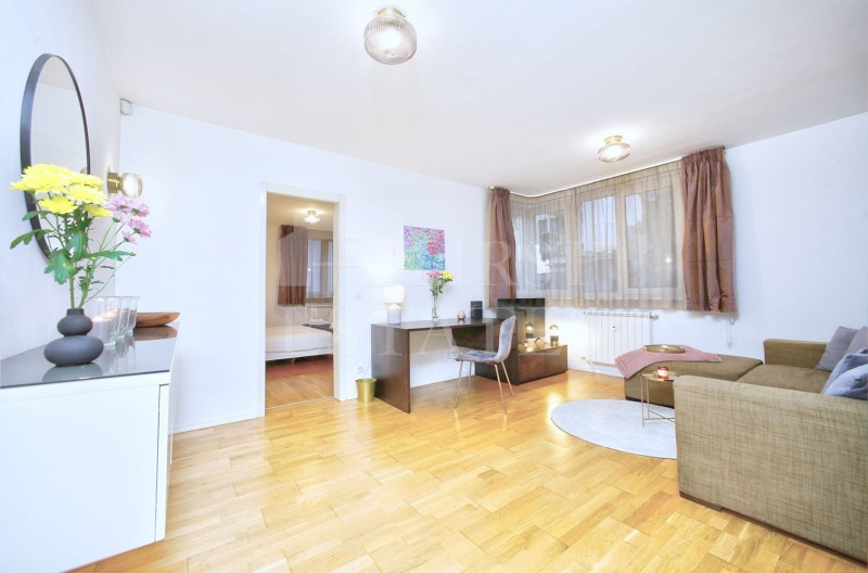 De inchiriat  1 dormitor Sofia , Țentâr , 58 mp | 79571800 - imagine [2]