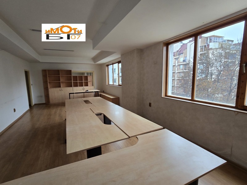 Дава под Наем ОФИС в град София, Център - 300 кв.м / 1 400 € » 2 738.16 лв., ИМОТИ БГ 07