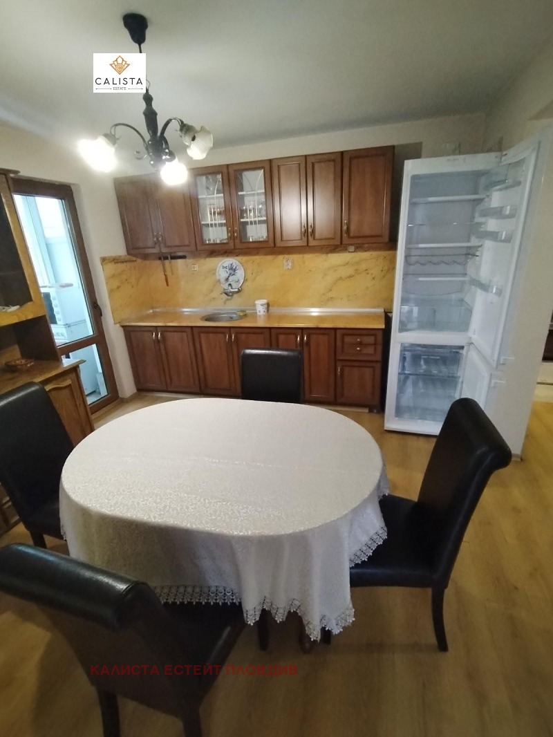 Kiadó  3 hálószobás Plovdiv , Kamenica 1 , 140 négyzetméter | 55383109