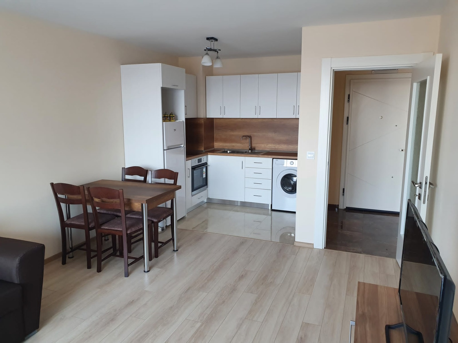 Дава под наем 2-СТАЕН, гр. Пловдив, Христо Смирненски, снимка 3 - Апартаменти - 54147875