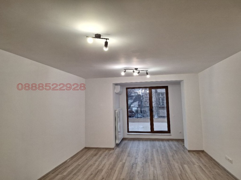 Издаје се  1 спаваћа соба Софија , Центар , 101 м2 | 94737483 - слика [7]